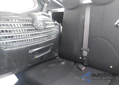 2009 Hyundai Accent Gs z USA, uszkodzony, nr VIN KMHCM36C39U140646